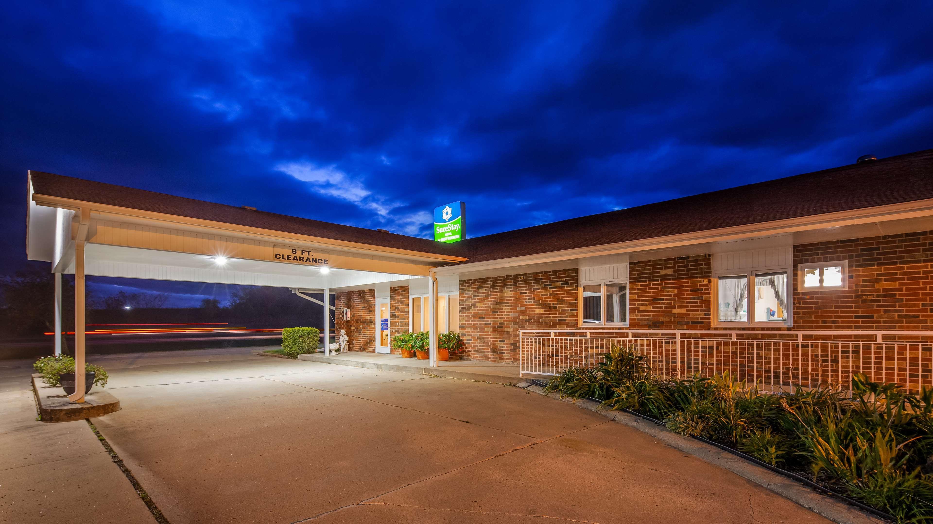 Surestay By Best Western Cameron Exterior photo